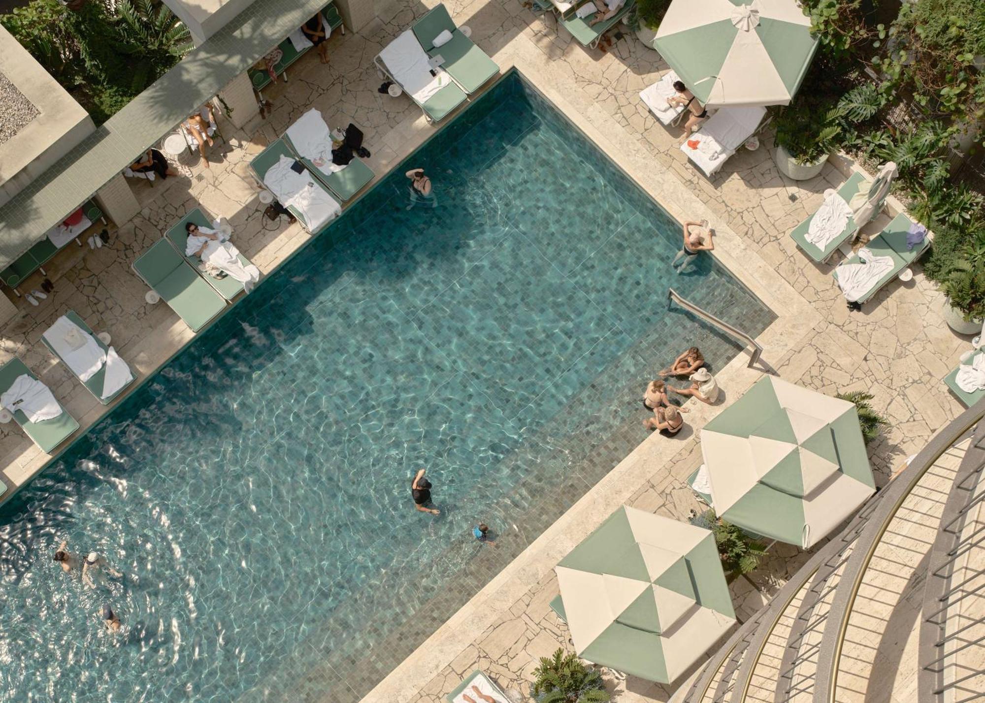 The Calile Hotel Brisbane Exterior foto The pool at the hotel